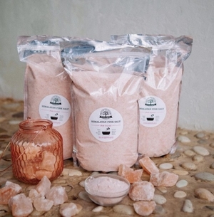 соль для ванн Розовая гималайская  Salt of the Earth мелкого помола 1 кг