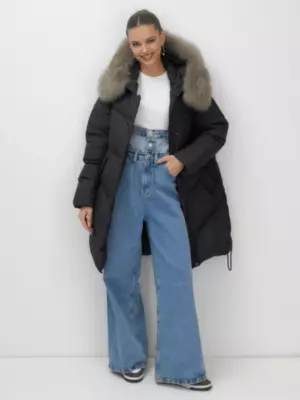 Пальто зимнее утепленное с мехом и капюшоном тренд черного цвета 7745Ch